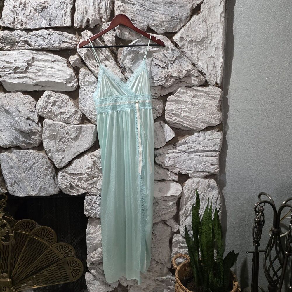 Vintage 70s Gilead Slip Night Gown Dress Lingerie Blue Medium Lace Romantic